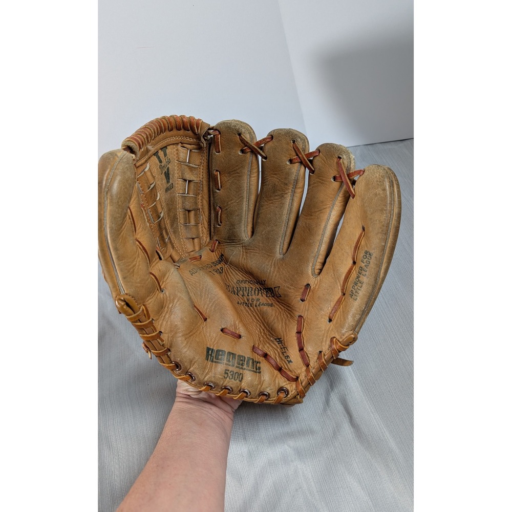 Vintage Regent Baseball Glove 5300 Youth Leather Little League Approved